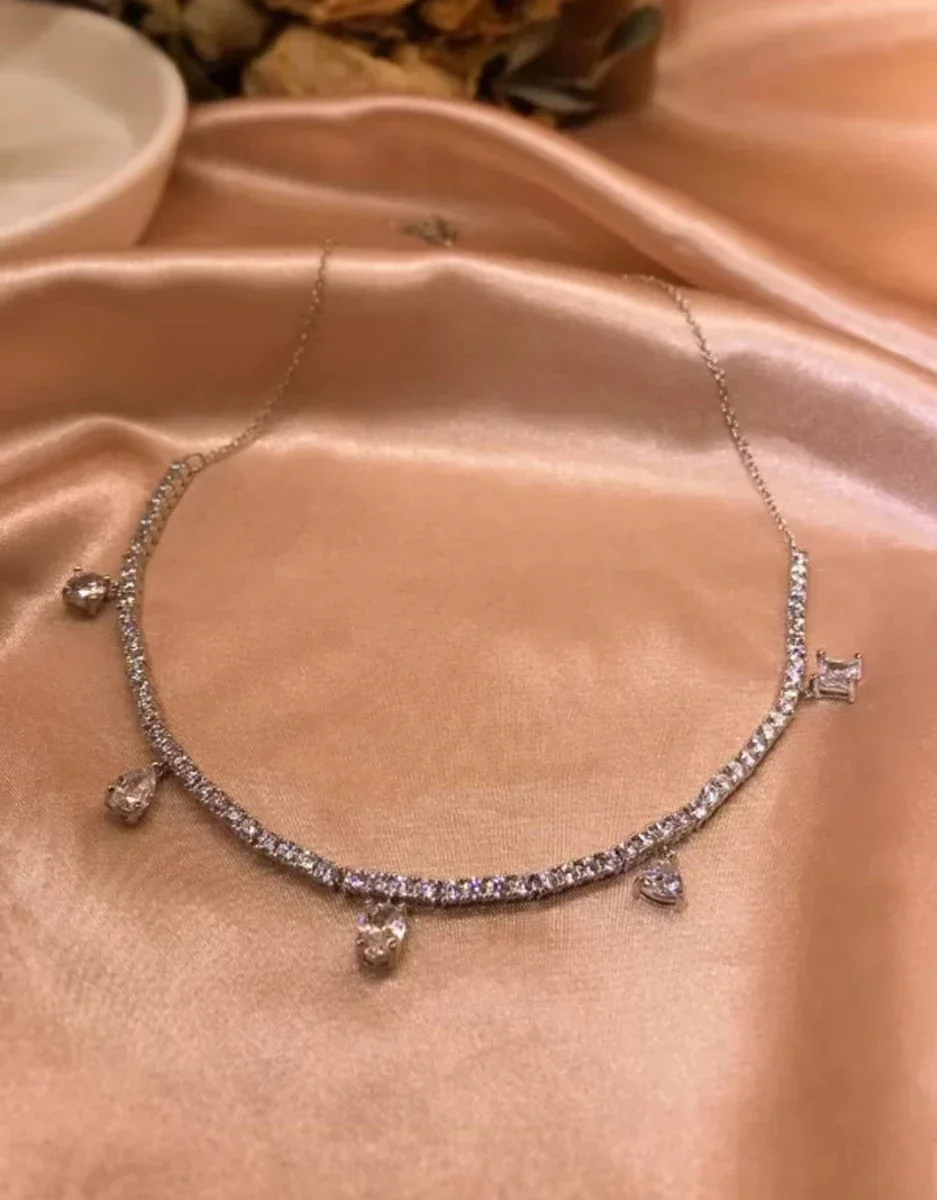 2026 Hoge kwaliteit fijne jubileum sieradenset charme witte geometrische kristallen mode kettingen oorbellen romantisch cadeau voor vrouwen