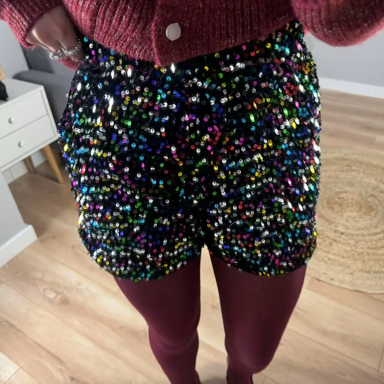 유럽과 미국 스타일의 스팽글 반바지 스웨이드 네일 수 놓은 스팽글 캐주얼 바지 Hot Girls 2025 여성용 반바지