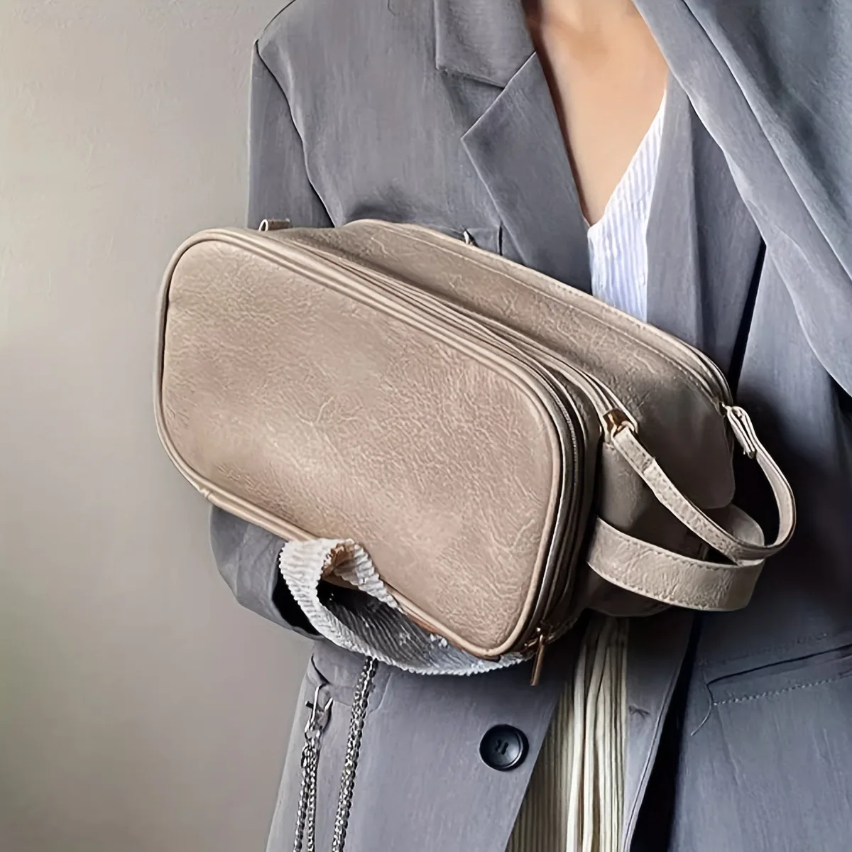 Nuova borsa per il trucco multifunzionale per le donne borsa per la conservazione degli articoli da toeletta con pennello da viaggio portatile di