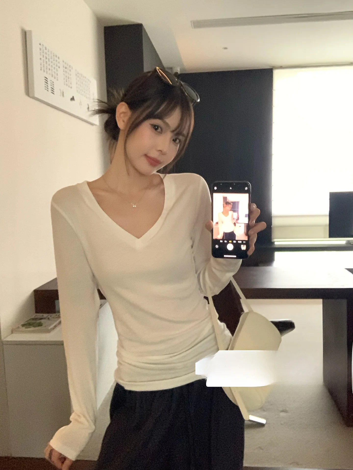 Song Zhengen Silk V-neck Long Sleeve Slim Fit Base Shirt Women's Inner Wear T-shirt Fall Season Raseel Fiber Commute Style