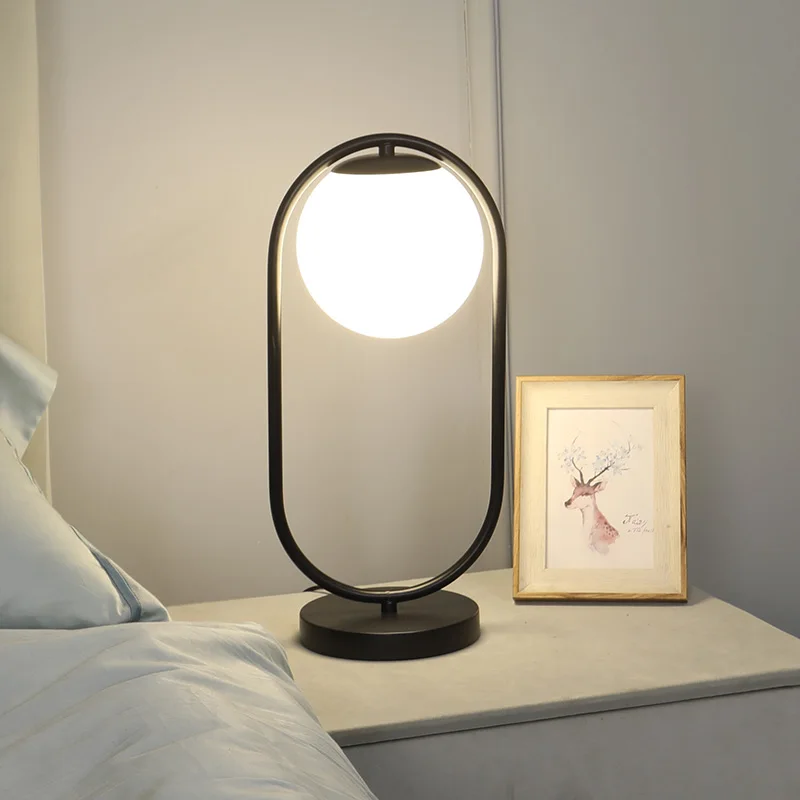 Lampada da tavolo moderna per camera da letto a LED lampada da tavolo moderna per camera da letto a LED lampada da lettura con sfera di vetro nordica decorazione per soggiorno lampada da scrivania in metallo