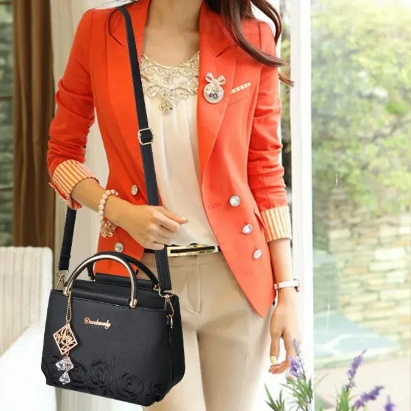 

PU Leather Designer Fashion New Flower Shoulder Bag Women's Handbag Shoulder Bag Women Small Bag Female Embroidery