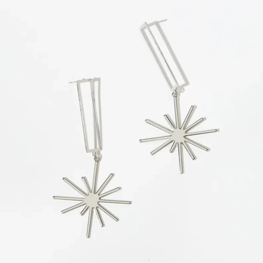 هندسية غير النظامية وأقراط للنساء مزاجه ثمانية نجوم مدببة موضة اللون الذهب شرابة الأقراط الطويلة