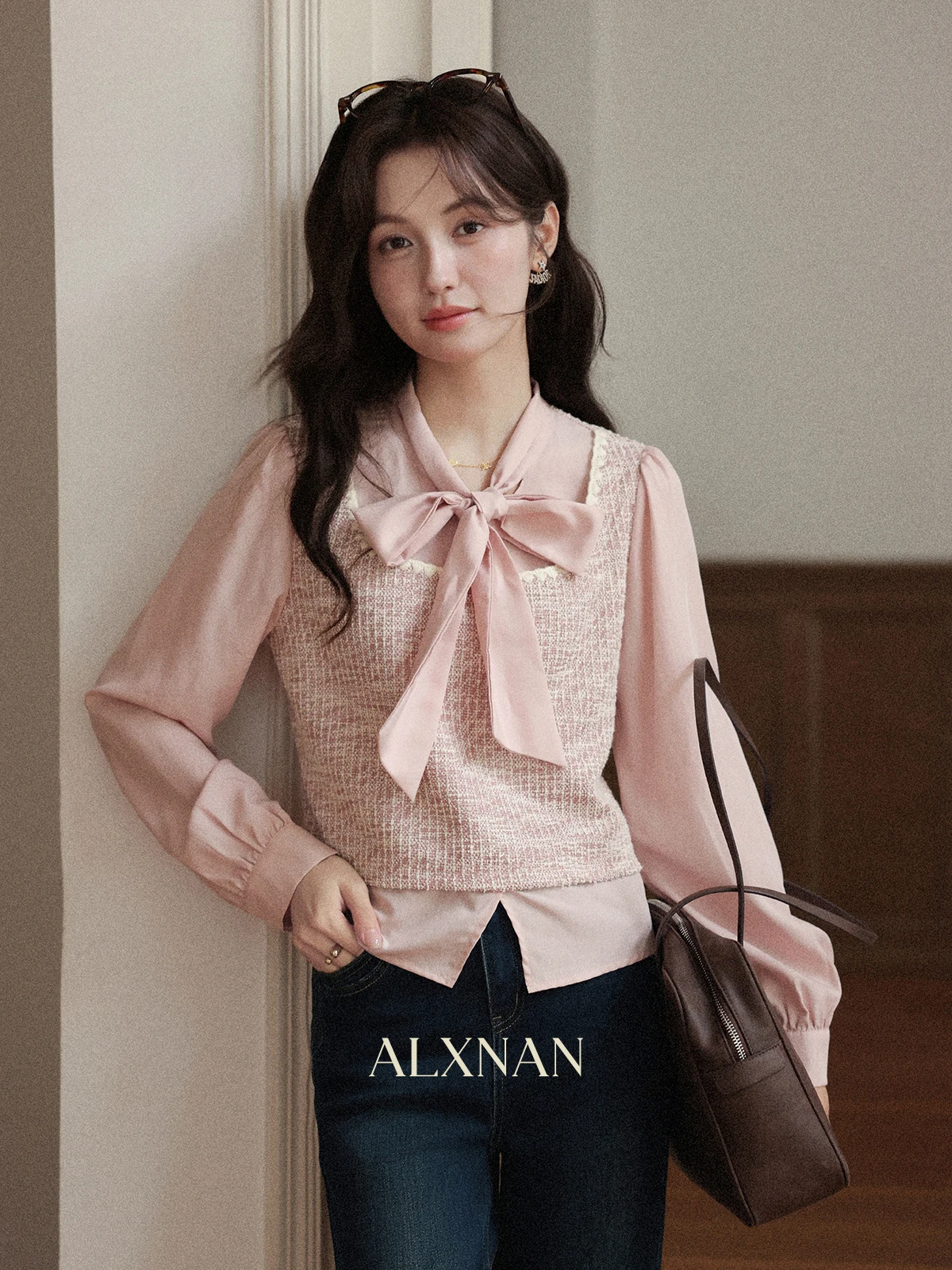 

ALXNAN Pink Shirt Fake Two-piece Splicing Bow Tie Collar Cotton Blouses 2025 Autumn Elegant Office Lady Long Sleeve Tops L57057