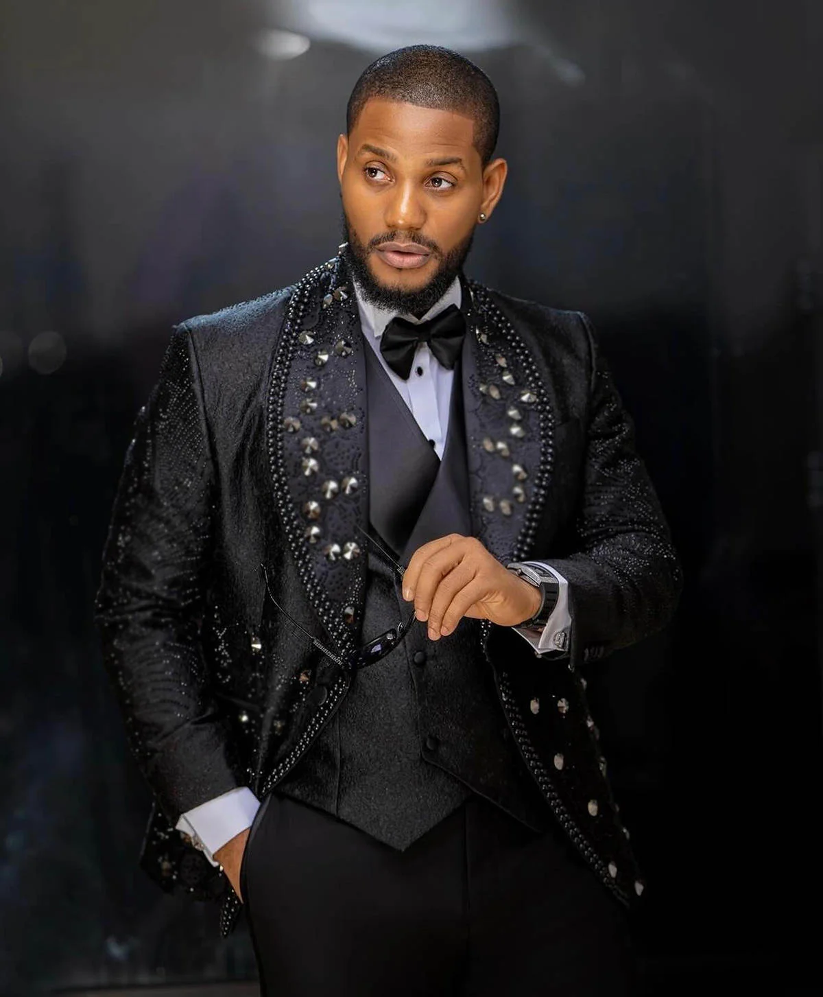 Ternos de casamento modernos sob medida para homens, 2 peças, calças blazer, cristal, lantejoulas, tecidos jacquard, formal, escritório de negócios, personalizado