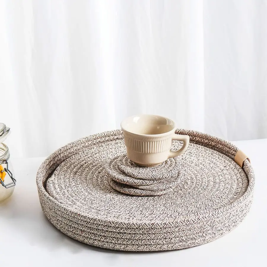 

Круглые салфетки из тканой хлопчатобумажной веревки PineCones, набор из 4 предметов с держателем в комплекте, нескользящие и термостойкие салфетки в стиле потертого шика Tau