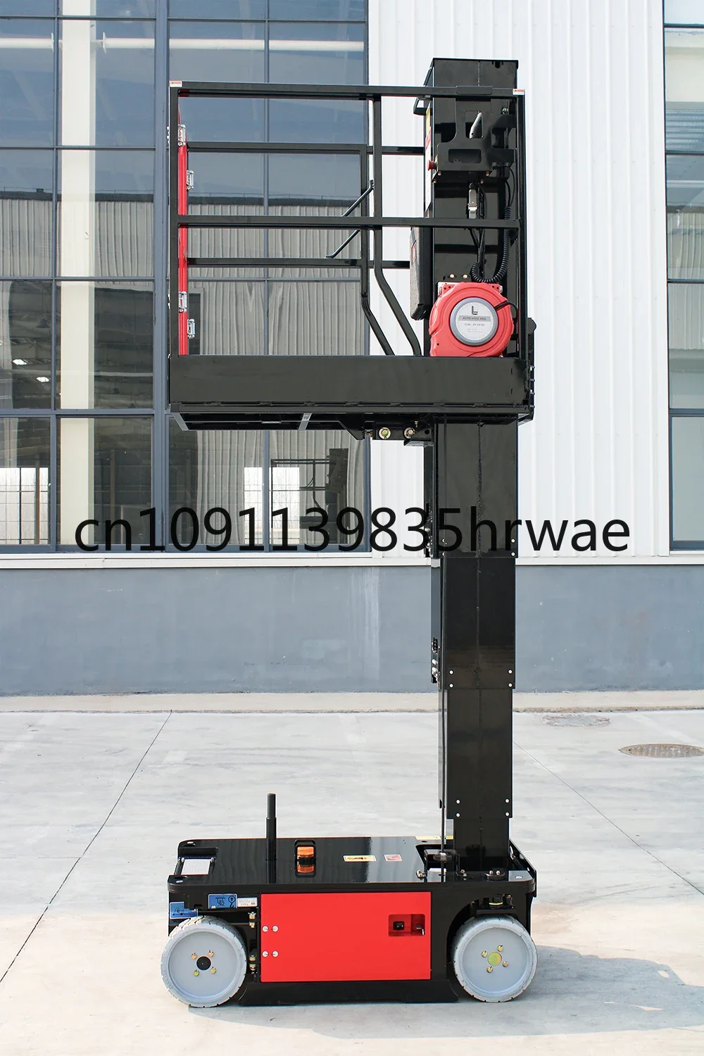 Self-Propelled Metal Vertical Mast Hydraulic Lifts New 220v/380v for Restaurants & Hotels Manlift Platform Suppliers