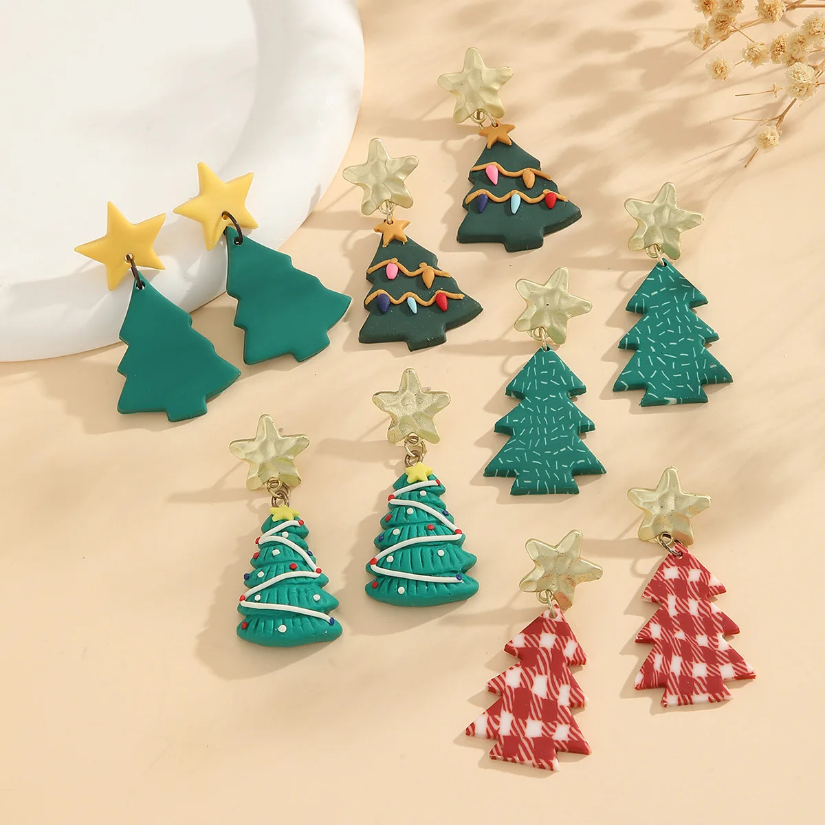 

Popular Christmas Soft Ceramic Earrings Christmas Tree Creative Polymer Clay Star Earrings Female