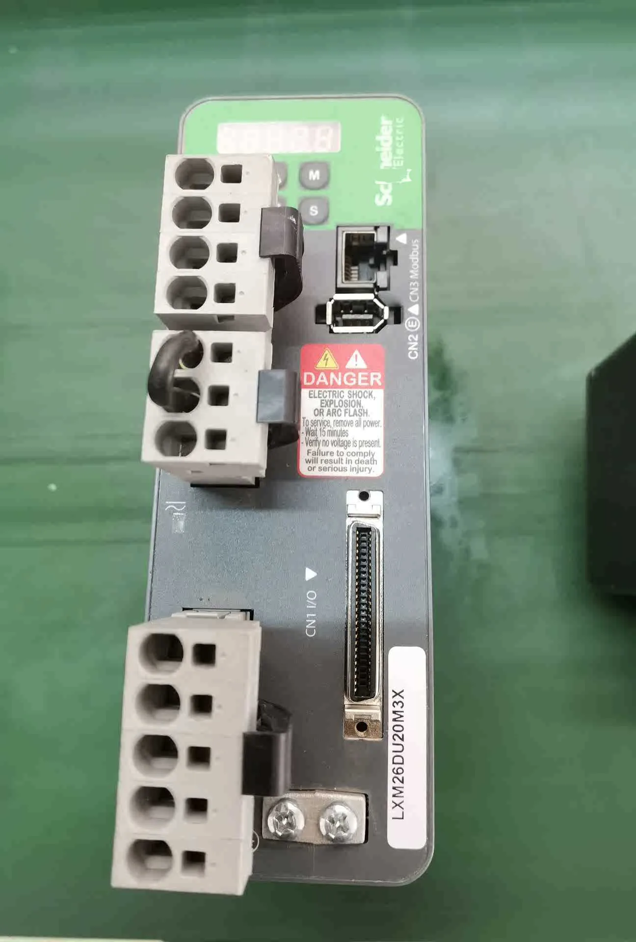 LXM26DU20M3X BCH2MM2023NA6C Серводвигатель для Schneider