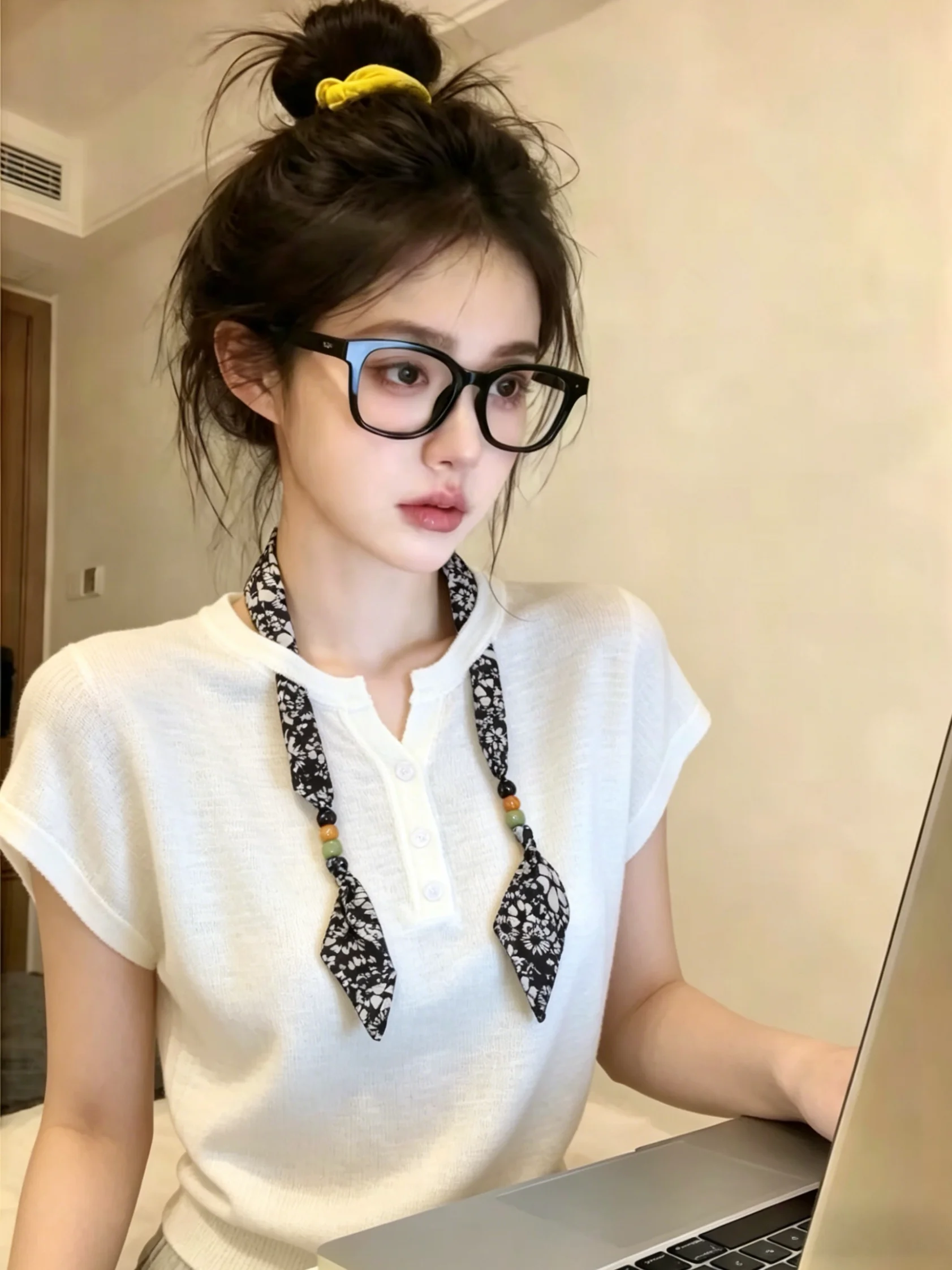 

Elegant Knitted Silk Scarf Necktie T-Shirt Women's Summer New Style Unique Personality Korean Version Straight Cut Fly Sleeve