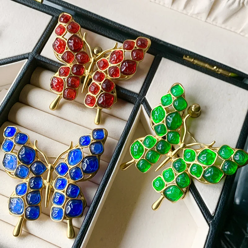 Vintage Antique Butterfly Brooches for Women Men Insect Jewelry Exquisite Niche Design Suit Coat Accessories Pins Broche Gift