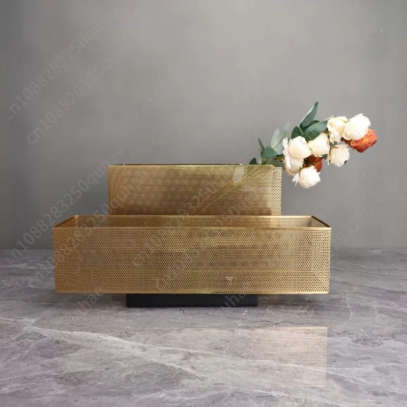 Minimalist Metal Flower Pot for Living Room, Hotel & Model Room