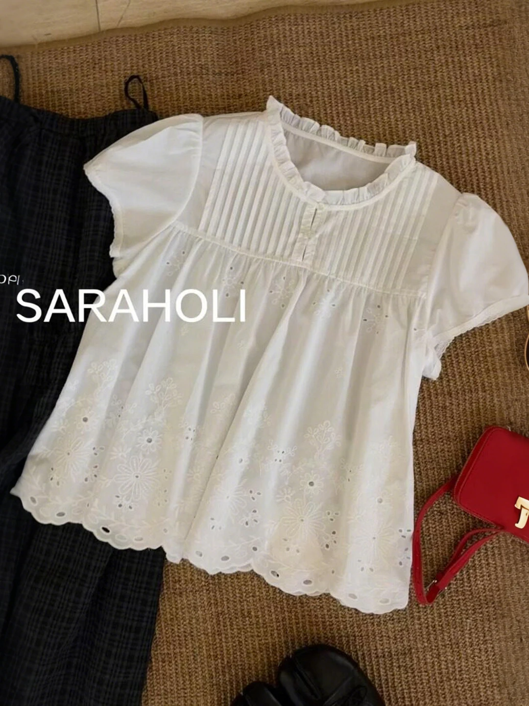 

Elegant Short Sleeve Embroidered Hollow out Shirt Women's Fashionable Korean Design Cotton round Neck Casual Top
