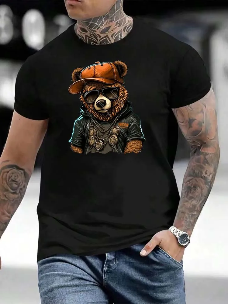 

Футболка Urban Bear в стиле хип-хоп: кепка, блестящие цепочки, футболка в уличном стиле