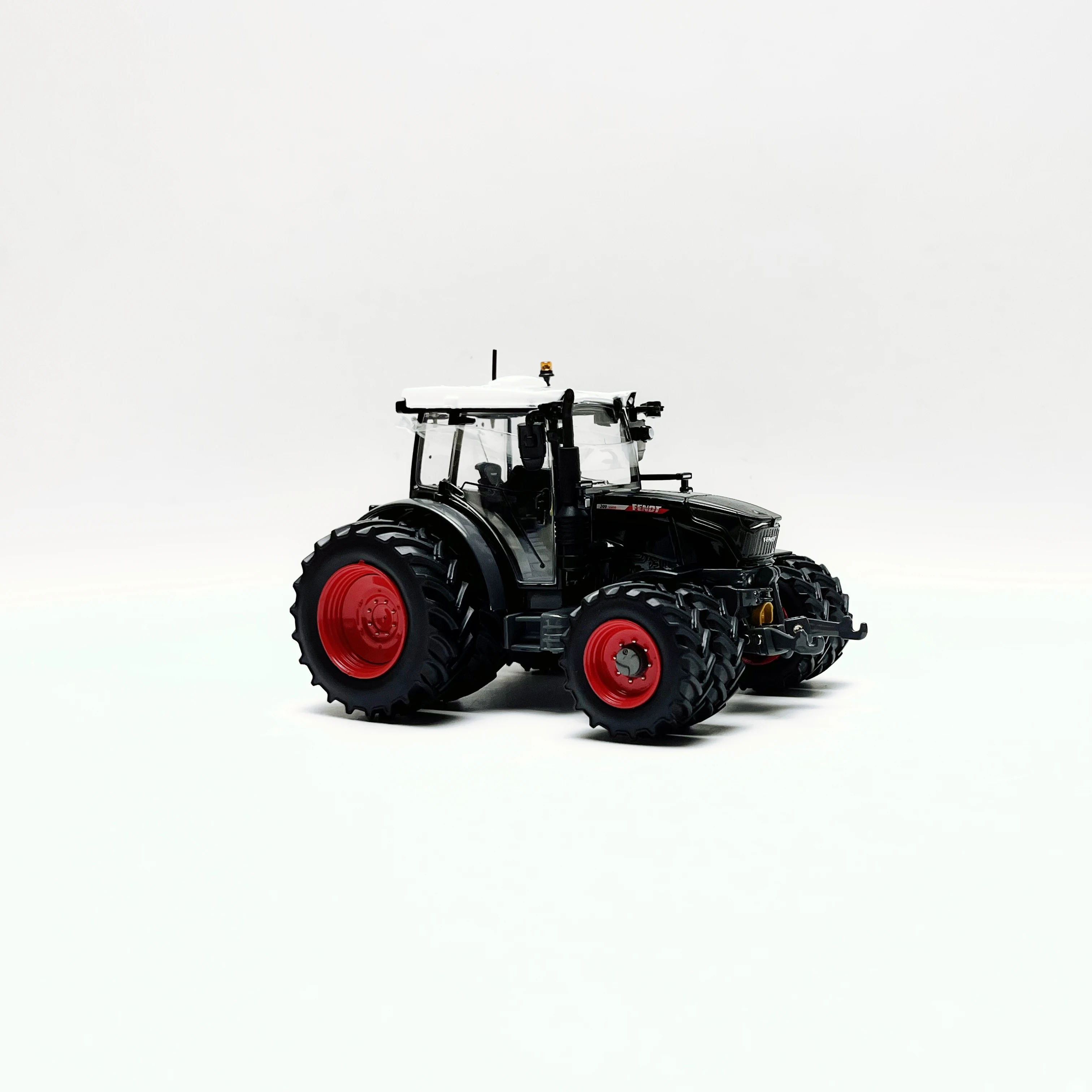 AGCO 1/32 FENDT 209 نموذج جرار فاريو #3