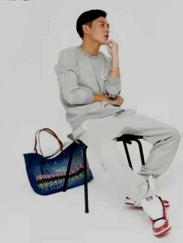 

KLoRe X FRGMT Longevi Fce Бегуны Белая молния Молодежные повседневные брюки Прямые спортивные брюки с принтом для молодых мужчин