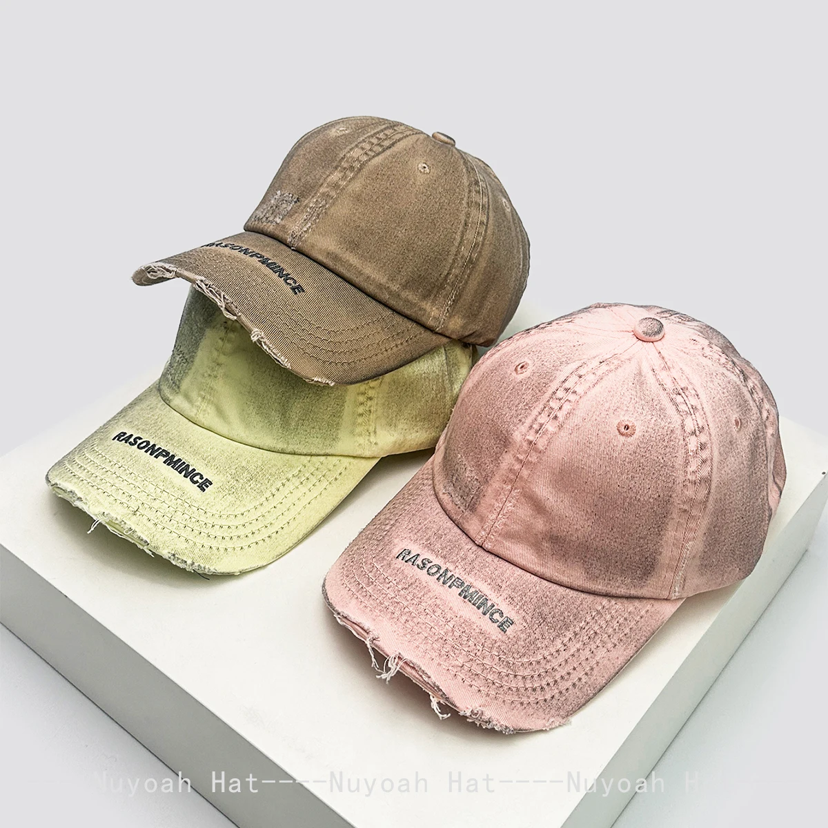 

New Men Women Distress Broken Style Embroidered Letters Baseball Hats Sunshade Retro Versatile Street Peaked Caps Fashion ins