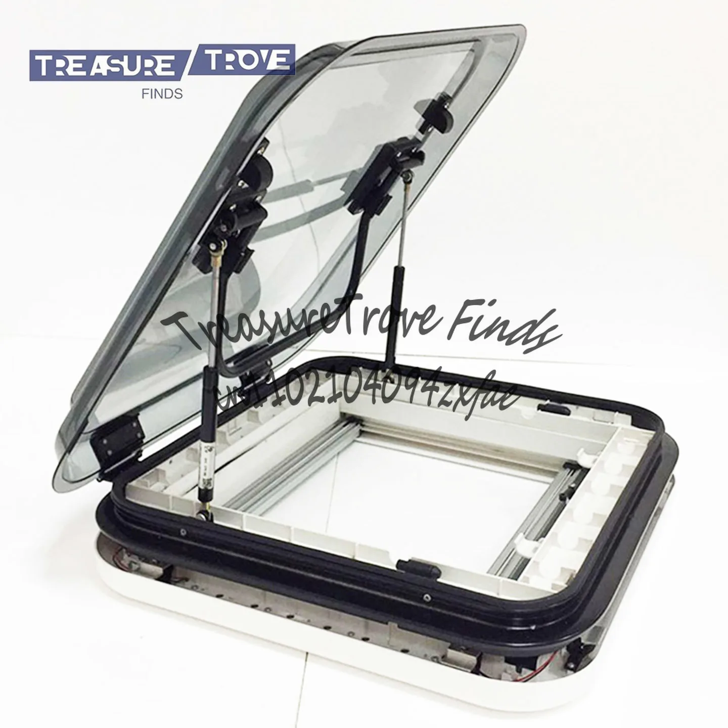 

RV Special Sunroof 5mm Thickened Acrylic Dome, with Sunshade + Mosquito Net, Roof Ventilation Fan, Waterproof and UV Protection