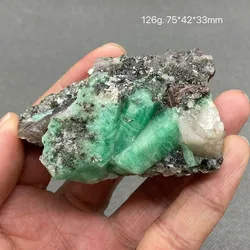 100% Natural green emerald mineral gem-grade crystal specimens stones and crystals quartz crystals