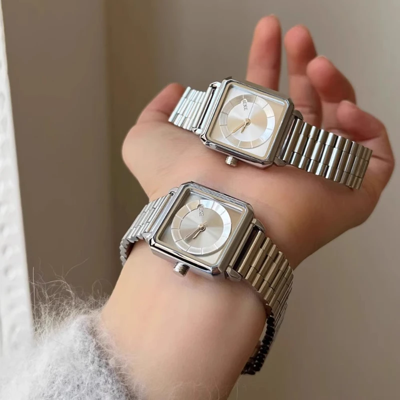 Student light luxury senior sense 2025 waterproof quartz watch birthday gift classic trend women's watch elegant and simple