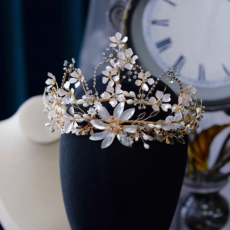 

Элегантные свадебные диадемы в стиле барокко с цветочными бусинами, головные уборы для невест, свадебные украшения для волос