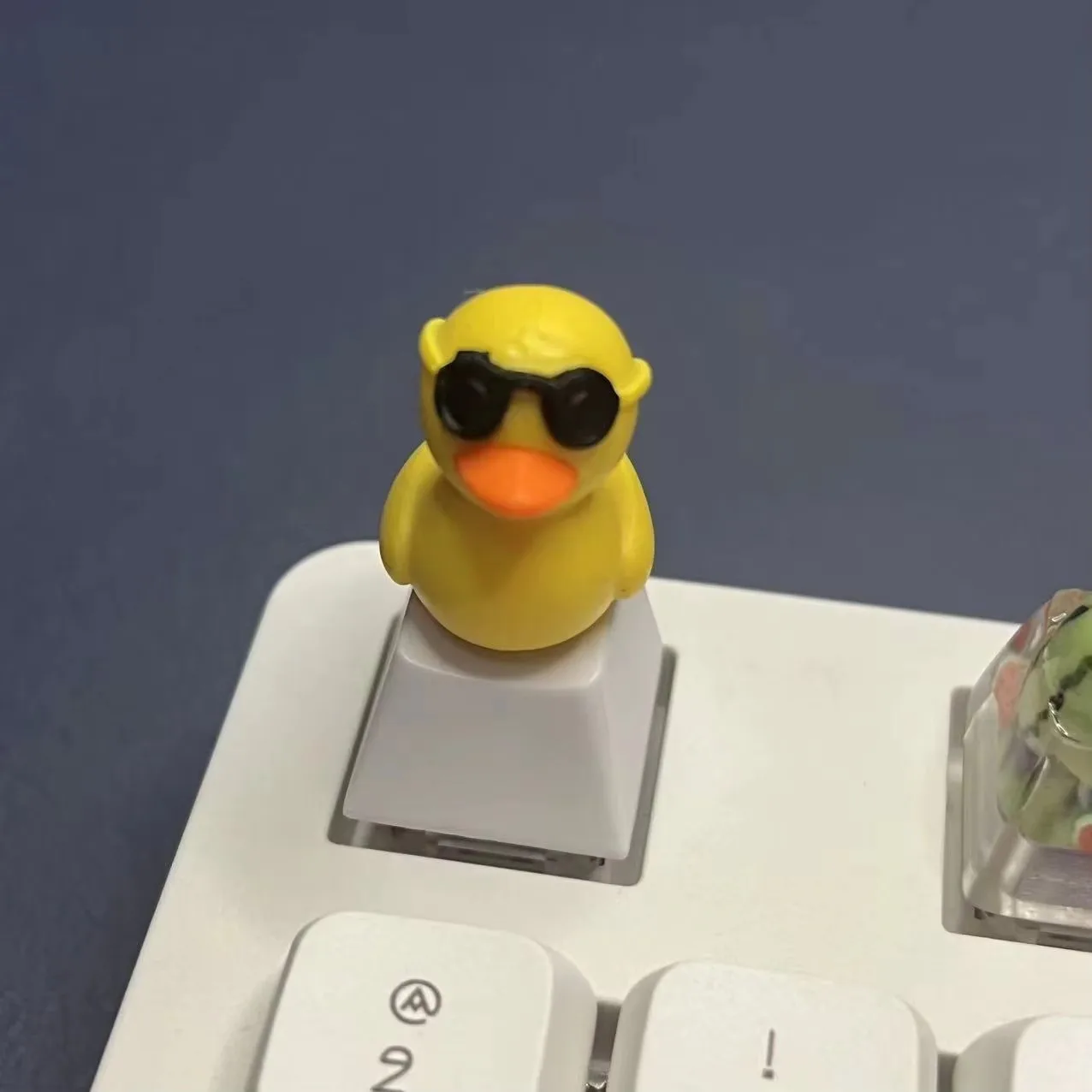 3D mini desenhos animados pato Keycap, DIY, criativo, personalizado cereja MX Switch, eixo transversal, jogo universal, teclado mecânico, 1pc