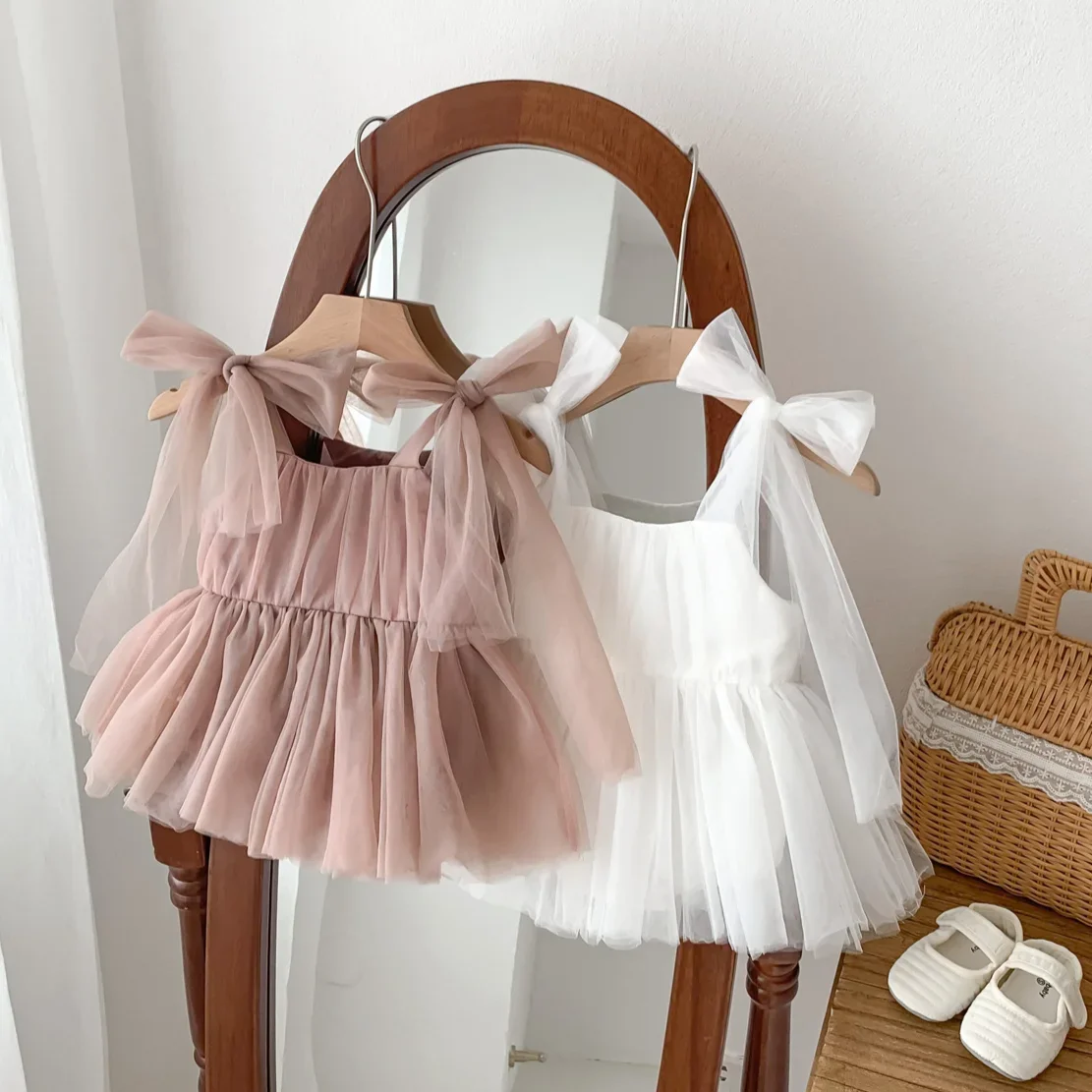 Sleeveless Mesh Baby Crawling Suit White Princess Dress Newborn Breathable Dress Festival Commemorative Baby Girl Clothing 1-24m