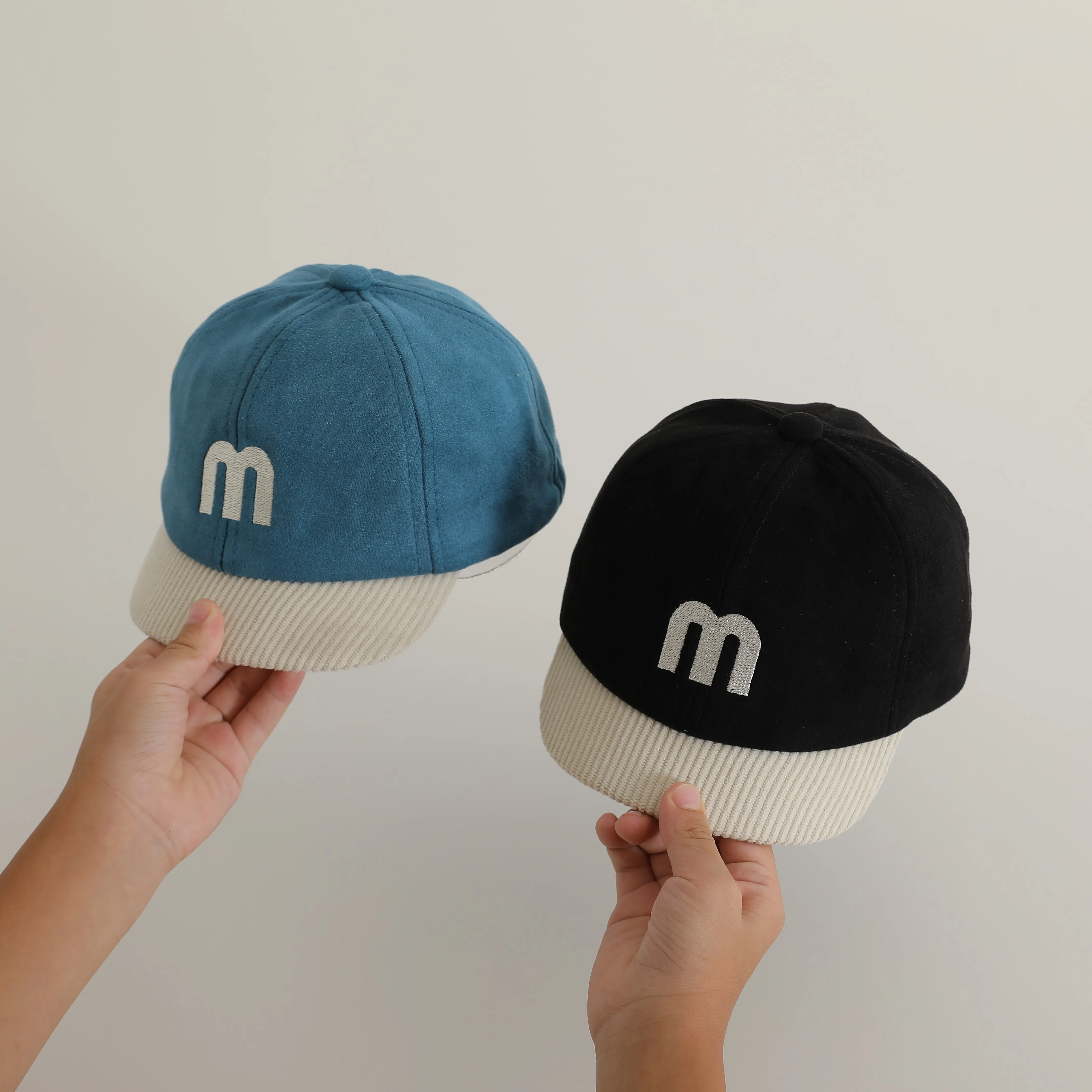 Fashion Kids Short Brim Baseball Cap Korean M-letter Children Peaked Caps Solid Color Baby Duck Tongue Hat Boys Girls Sun Visors