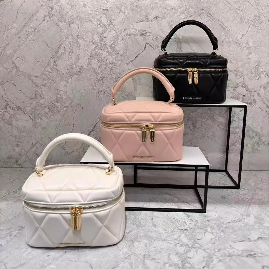 

Charles&Keith Women's Handbag Small Square Box Chain Diamond Pattern Handbag Casual oulder Crossbody Bag Soft PU Leather