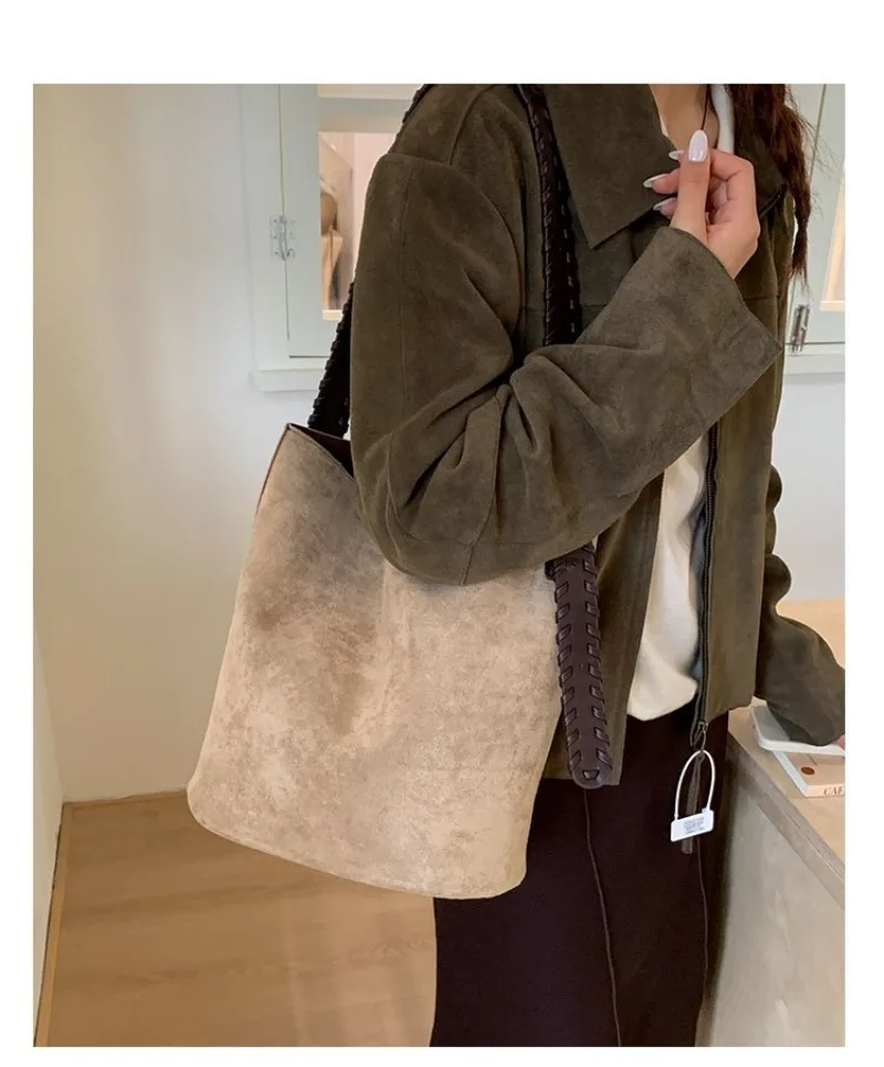 Mehrfarbige Wildleder-Schultertasche mit Verstellbarem Riemen, Lässiger Stil für Tägliches Einkaufen, Verabredungen, Pendeln und Kurzreisen – Detail 14