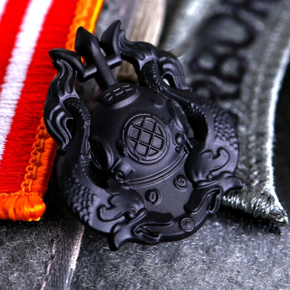 1PC Diving Qualification Badge Metal Cap Badge Epaulets and Name Badges Decoration Crafts
