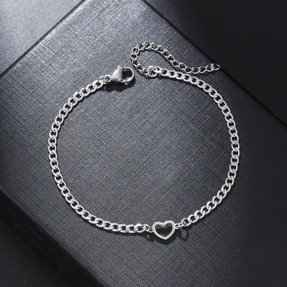 Geometrisches Edelstahl-Dreieck NK-Kettenarmband, Herren Hip-Hop Silberfarbenes Kreuz-Hohlherz-Armband, Damenschmuck – Detail 4