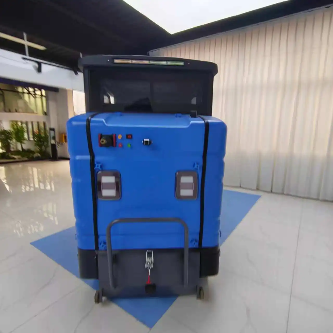 Customized New Made In China Top Quality Heavy Duty Street Cleaning Electric Sweeper Indoor Outdoor 1 Year Warranty Home Use
