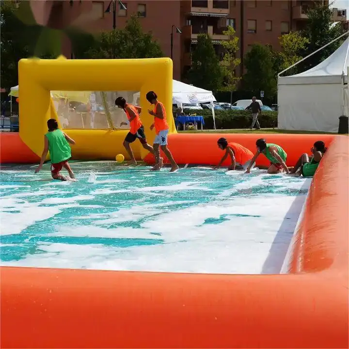 Nuevo diseño, juegos deportivos al aire libre, cancha de fútbol inflable 3v3, campo de fútbol inflable con jabón de agua