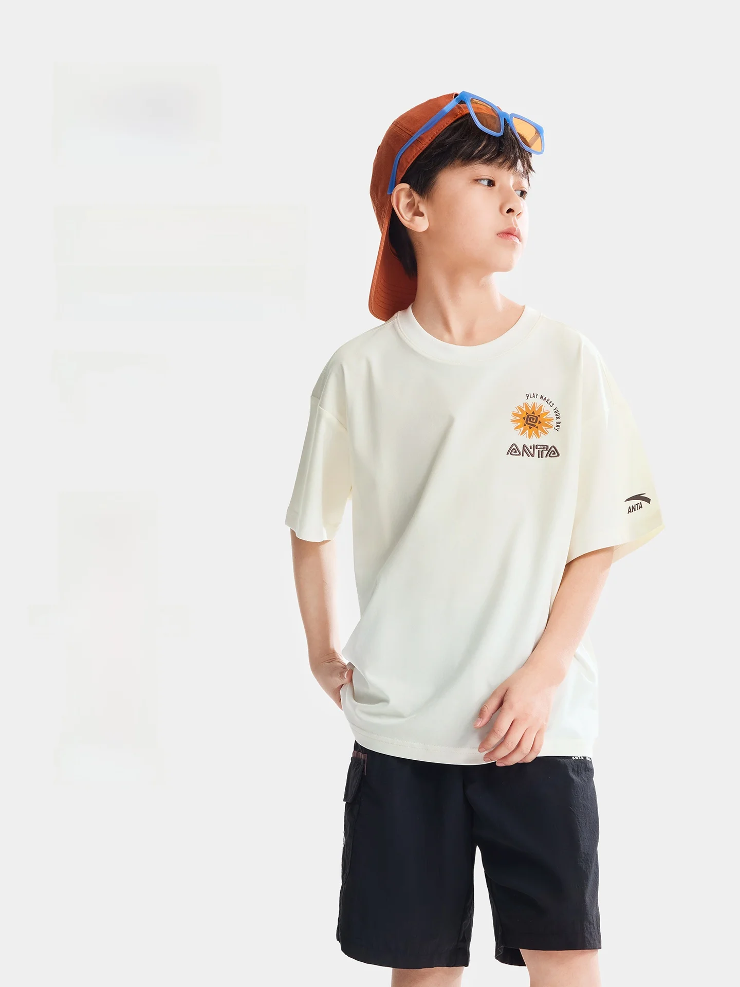 t-shirt-tricote-a-manches-courtes-et-col-rond-lion-king-pour-garcons-collection-ete-2026-tendance-decontracte-coupe-ample-respirant