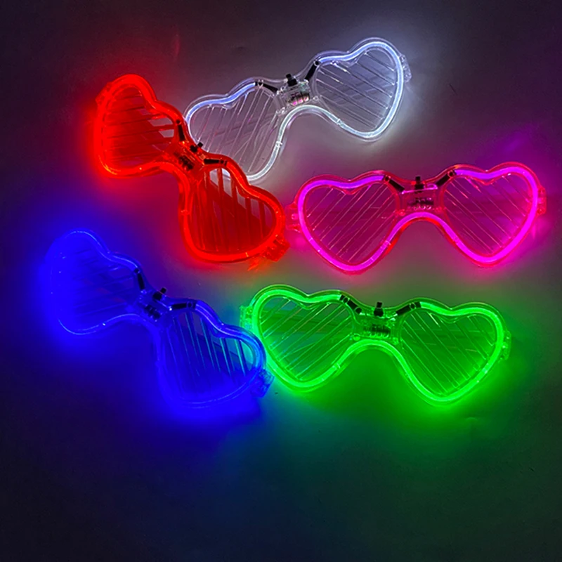 Lunettes néon en forme de cœur plonger oyantes pour carnaval, lunettes LED avec lumières, fournitures de fête d'anniversaire, accessoires de bar et de club