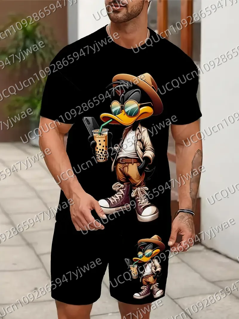 

Men's Cartoon Duck Drinking Milk Tea Print Short Sleeve T-Shirt & Shorts Set Round Neck Gradient Women's T-shirt Shorts Set