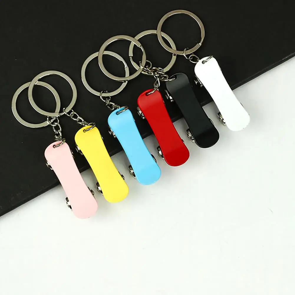 New Metal Duty Skateboard Keychain Simulation Colorful Mini Skateboard Keychain Portable Key Ring Bag Car Accessories Pendant