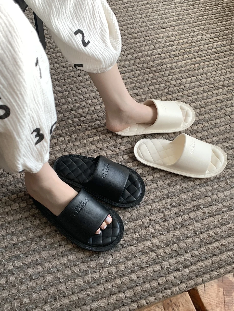 Casual Slip-Resistant Bathroom Indoor Soft Bottom Comfortable Flat Sandals for Couples Youth Home EVA Flat Heel Summer Sandals