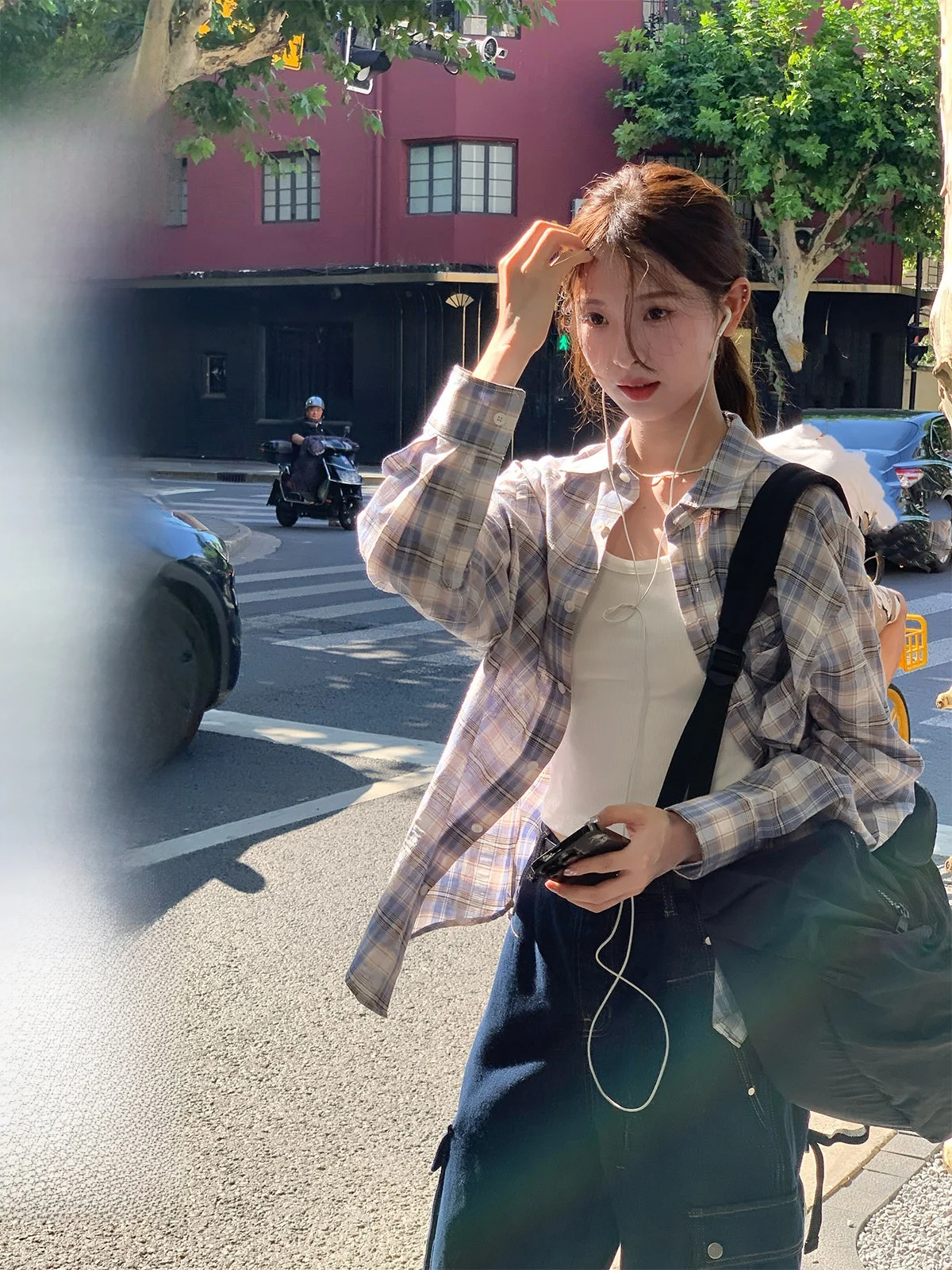 

RAINY Vintage Plaid Long Sve irt Women's Simple Korean Sle Commuter Top Breathable Cotton Skincare Autumn Collection