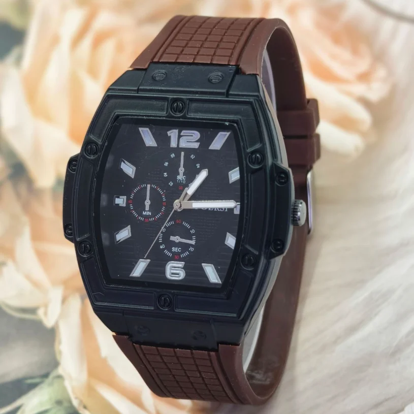 New Fashion Luxury Man Tonneau Silicone Watch Men Business Quartz Watches Students Sports Wrist Watches For Gifts Reloj Hombre