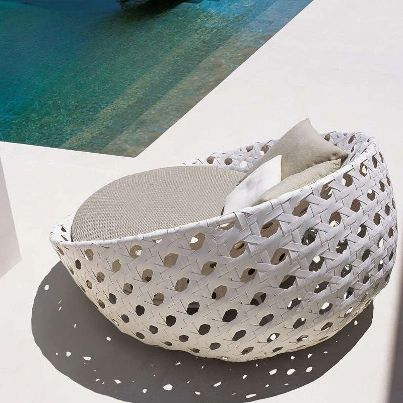 Outdoor sunbathing sofa bed rattan beach bed waterproof and sunscreen PE imitation rattan sofa leisure pool bed