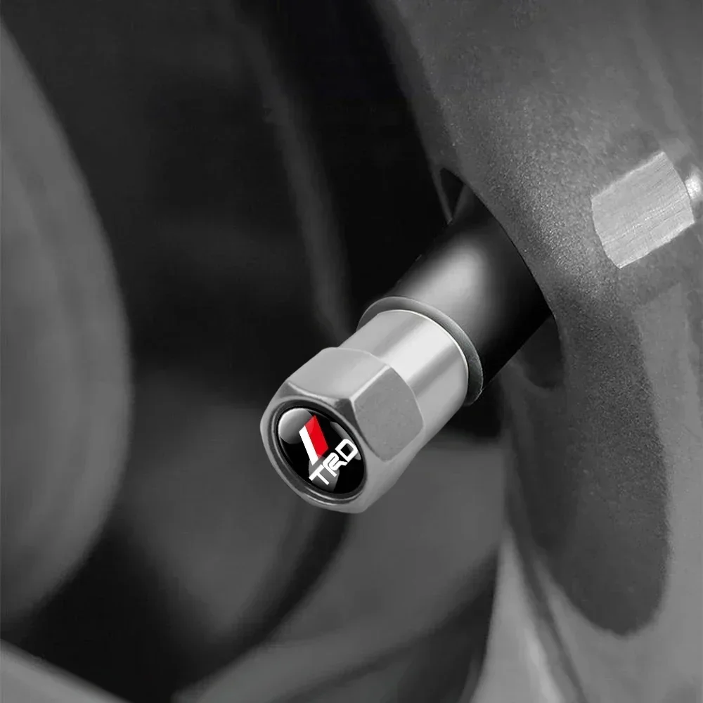 4 قطعة/المجموعة سبيكة سيارة الإطارات صمام الجذعية قبعات الهواء مكافحة سرقة غطاء محكم لتويوتا TRD Autocollant Pegatina RAV4 أفينسيس يارس