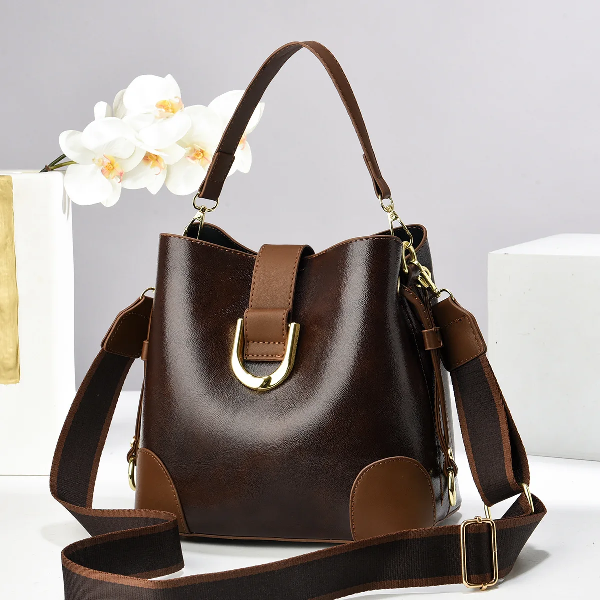 

Fashionable Large Capacity Women's Shoulder Bag Crossbody Handbag Stylish Summer New Arrival Handbag PU Material Square Shape