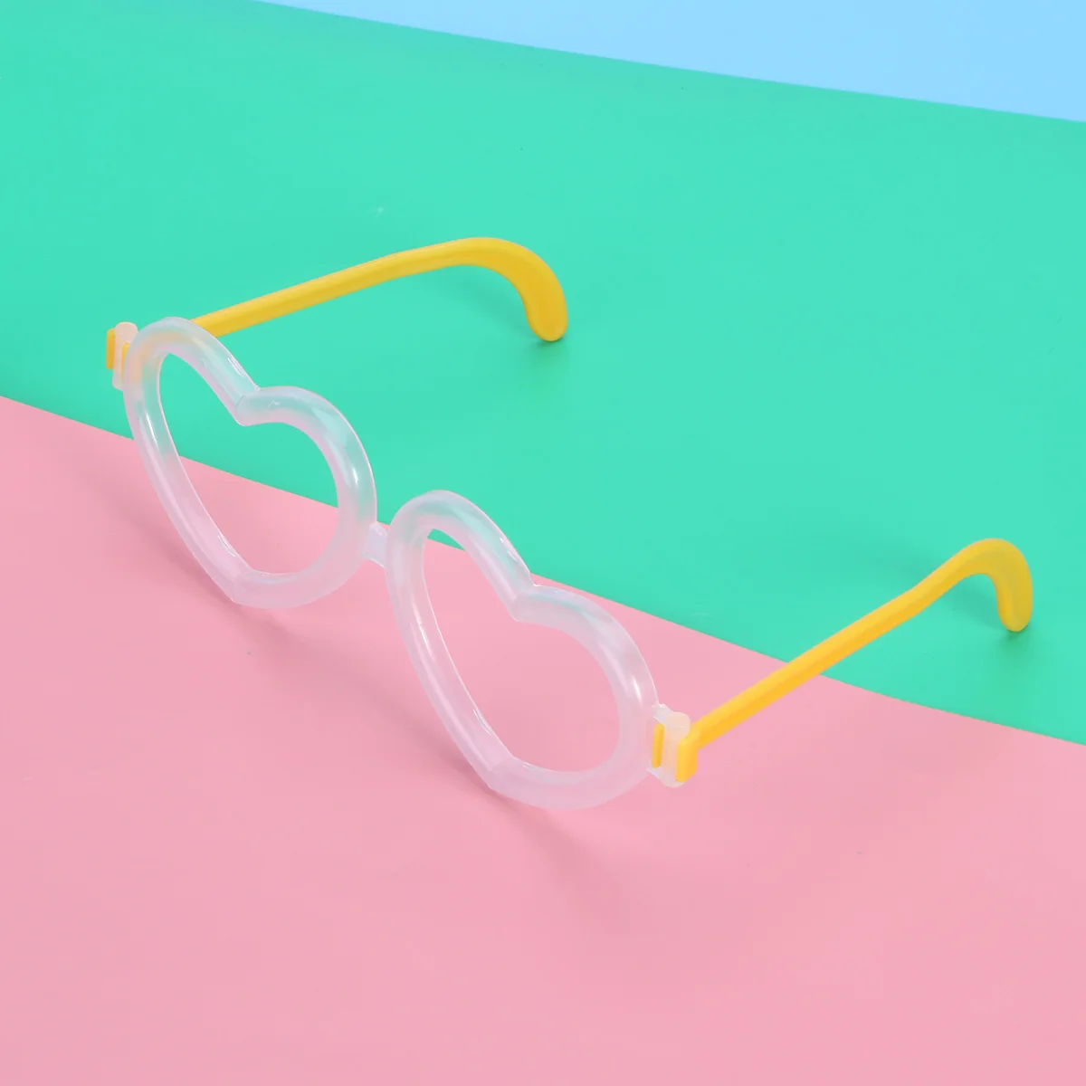 

30 Pcs Heart-shaped Glasses Fluorescent Stick Shine Party Favor Eyeglasses Glow Sticks
