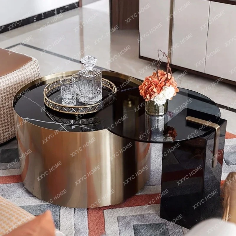 طاولة قهوة مستديرة فاخرة وخفيفة الوزن، مزيج من غرفة المعيشة البسيطة ما بعد الحداثة، ديكور تخزين راقي