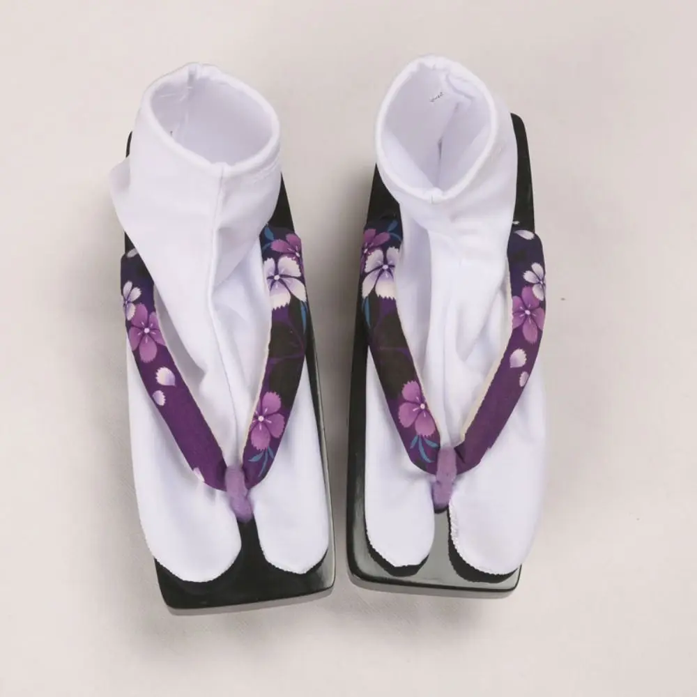 Embroidery Flower Two Toed Socks Mid-calf Japanese Style Toe Separator Socks Women Hosiery Split Toe Sock Ladies Girl