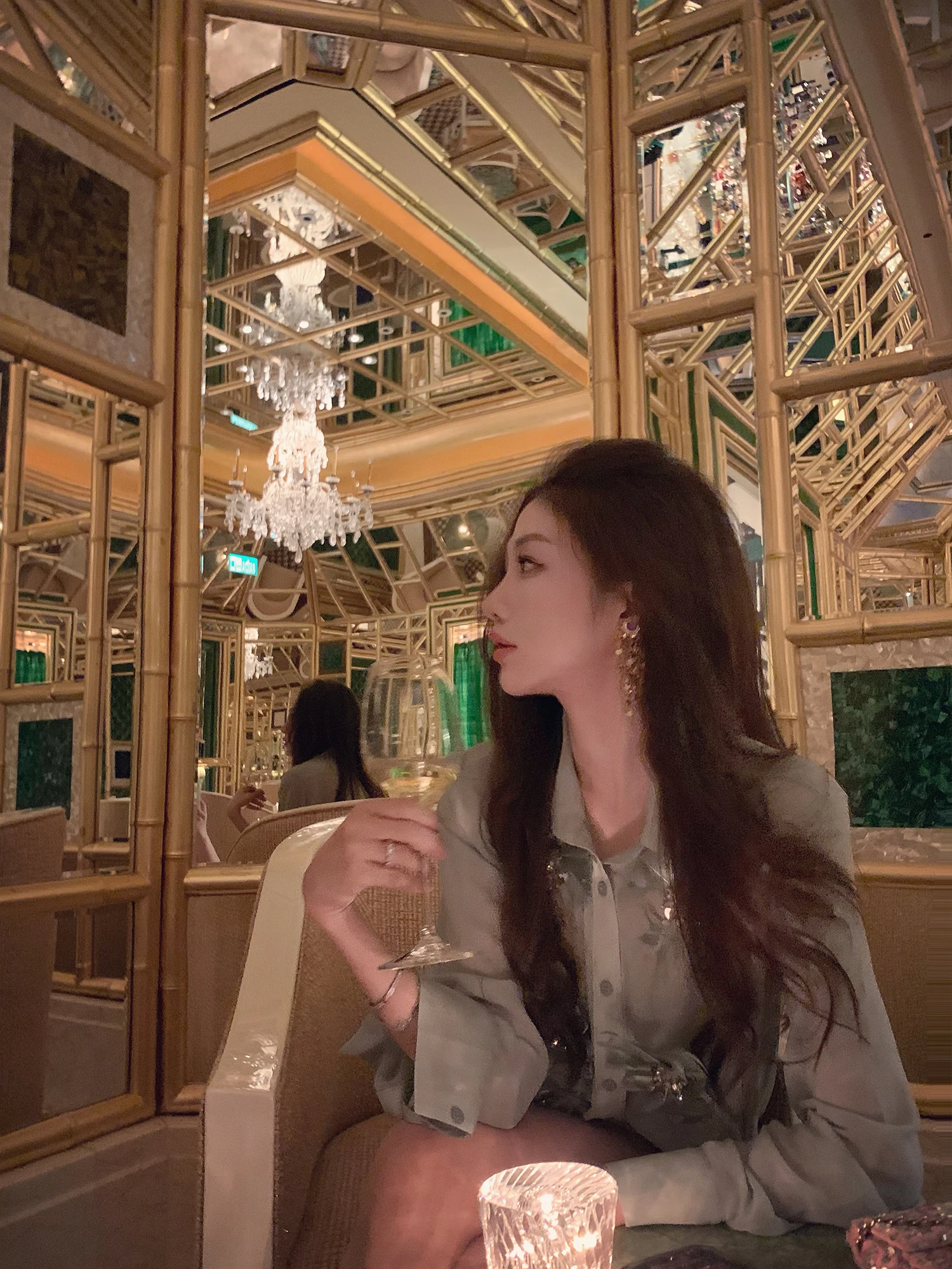 

Amor Florence Heavy Work Feather Flower Diamond Micro Translucent Lazy irt Women's Premium Faion Summer Long Sve round...