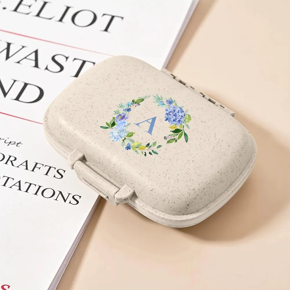 Beige Eight-Compartment Sealed Moisture-Proof Pill Box, with Personalized Letter Print Embellishments, Made of High-Quality Plastic in a Single Piece, Sturdy and Durable The Split Structure Is Cleverly Designed, Making It Easy to Organize Pills, Vitamins, and Other Medications into Separate Sections, Suitable for Travel, Home Use, or Everyday Carry, and Is Easy to Clean, Ensuring a More Secure Use.