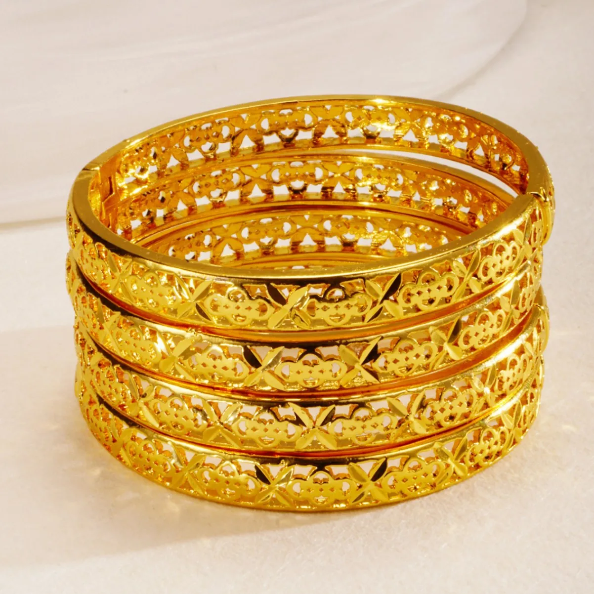 Gold hollow  buckle bracelet women cross-border first jewelry hot Middle East wedding accessories 9999gold
